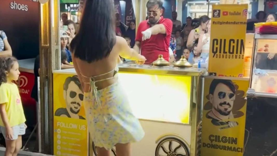 Çılgın Dondurmacı Mehmet Dinç'in aslen nereli olduğunu öğrenenler şok oluyor! Kıvrak dansının nereden geldiği belli oldu... 3